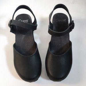 Sven Women’s Black clogs Size 7.5